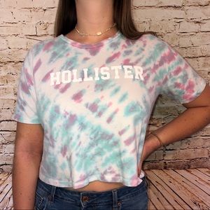 Hollister purple and blue graphic crop top